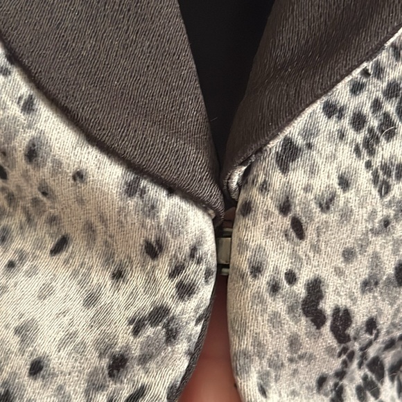 Dynamite ladies blazer - snakeskin pattern - Picture 6 of 8